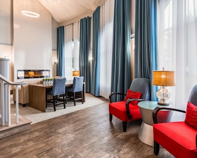 Best Western Plus Regency Inn & Conference Centre