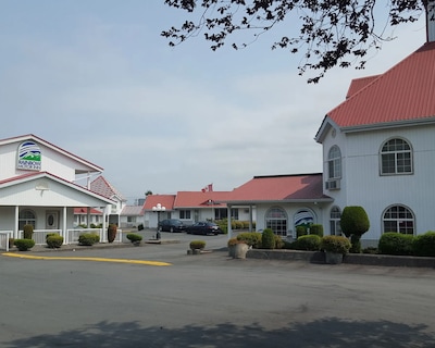 Rainbow Motor Inn