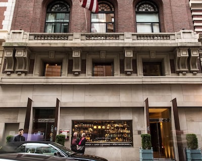 City Club Hotel
