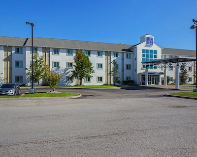Motel 6-Whitby ON – Toronto East