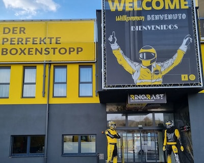 RINGRAST Hotel