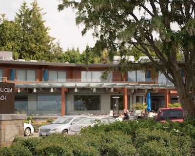 Qualicum Beach Inn