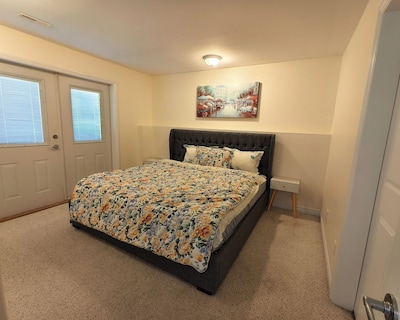 Spacious Family-friendly Suite Near Cultus Lake With Private Entrance & Patio