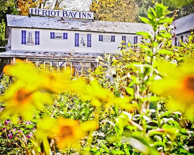 Heriot Bay Inn