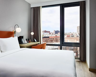The George At Columbia Tapestry Collection By Hilton