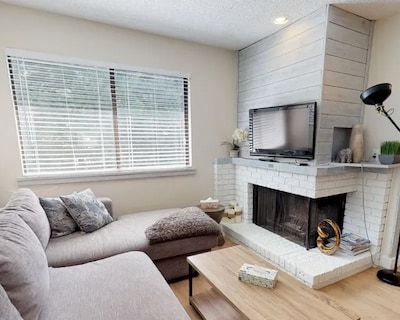 Birch Wood (2.5 Bed/2 Bth) Family Friendly 5 Min To Lift/fr Prkng
