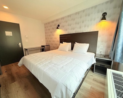 Bkway Hotel Brooklyn