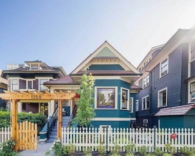 Heart Of Downtown Restored Heritage House Nearby Park! (family And Pet Friendly)