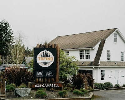Tofino Resort + Marina
