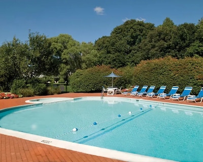 East Hampton House Resort