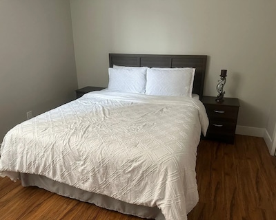 Spacious 2 Bed 1 Bath Suit In West Abbotsford