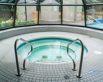 Updated Blackcomb Mountain Condo With Pool Hot Tub And Great Ski Access