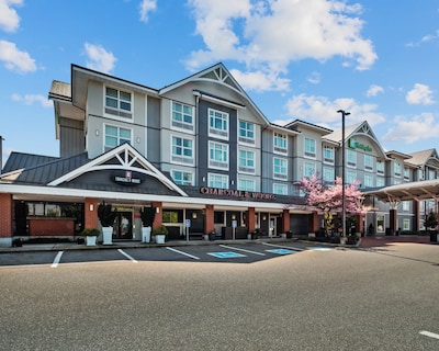 Holiday Inn & Suites Surrey East – Cloverdale By Ihg