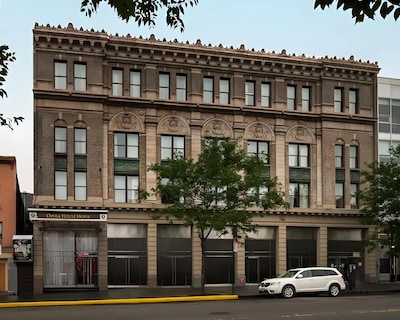 Opera House Hotel
