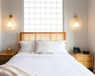 The Modernist Hotel